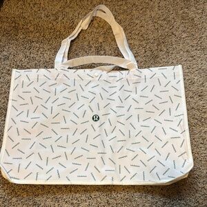 Lululemon Athletica White Geometric Tote Bag NEW